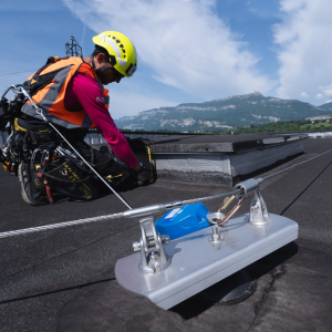 Ligne de vie installée par des professionnel Altius